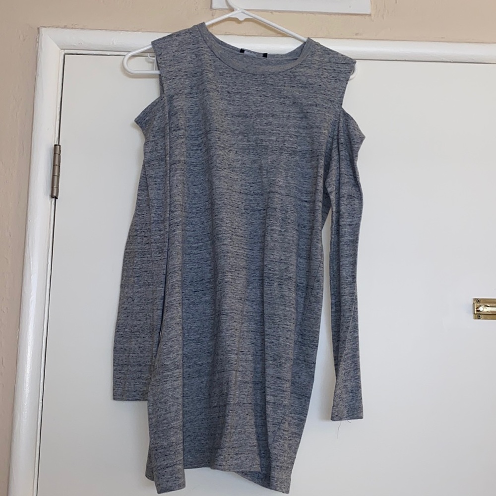 Shoulder cut out long sleeve dress